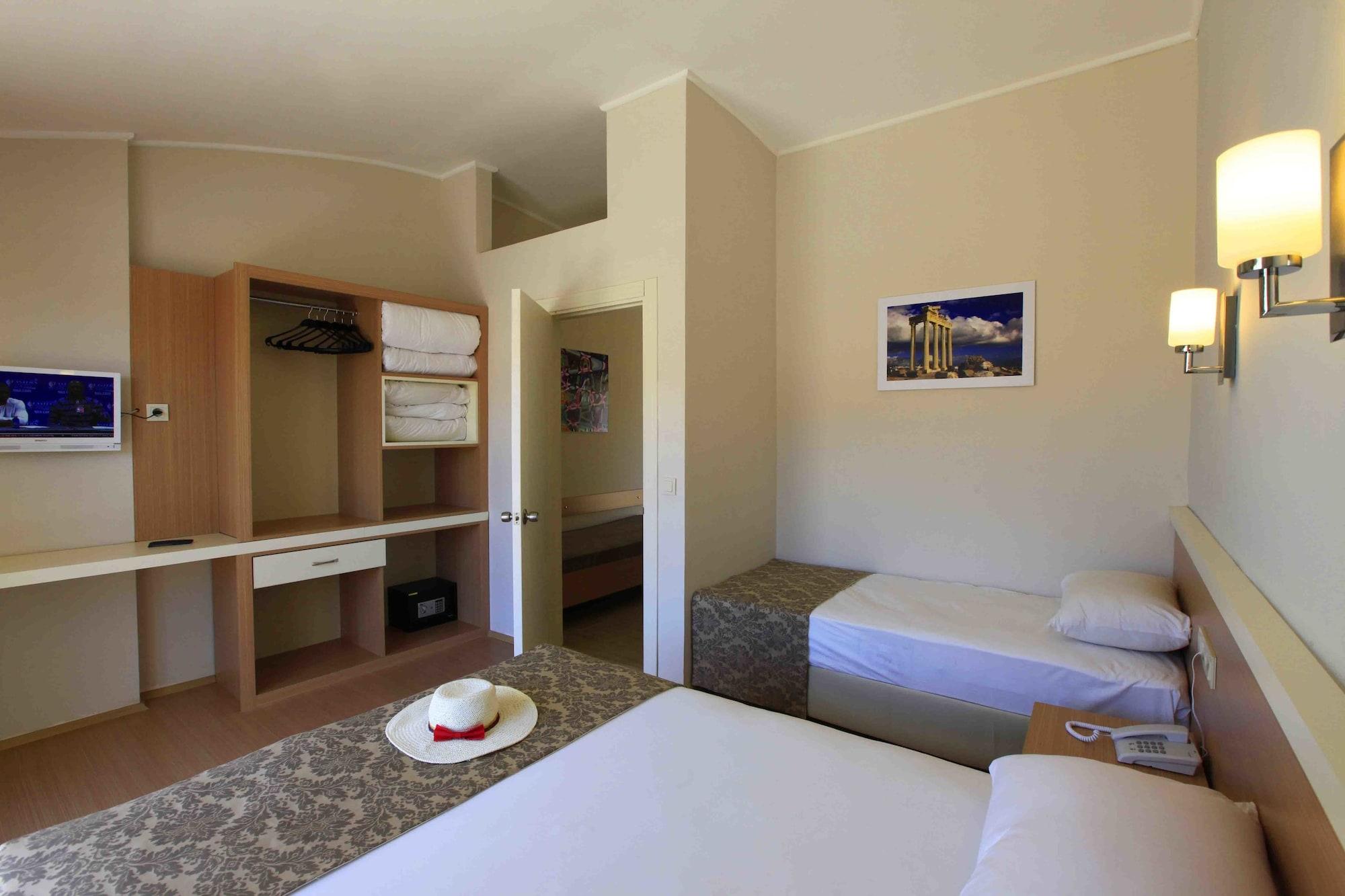 Sun City Apartments & Hotel Side Exterior photo