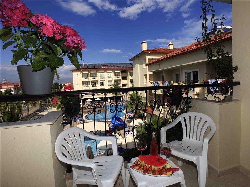 Sun City Apartments & Hotel Side Exterior photo